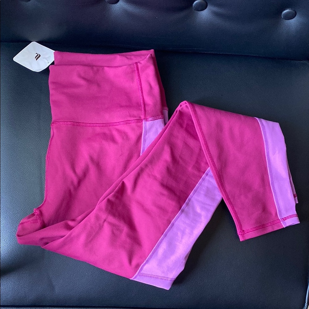 Fabletics On-The-Go Powerhold High Waisted leggings